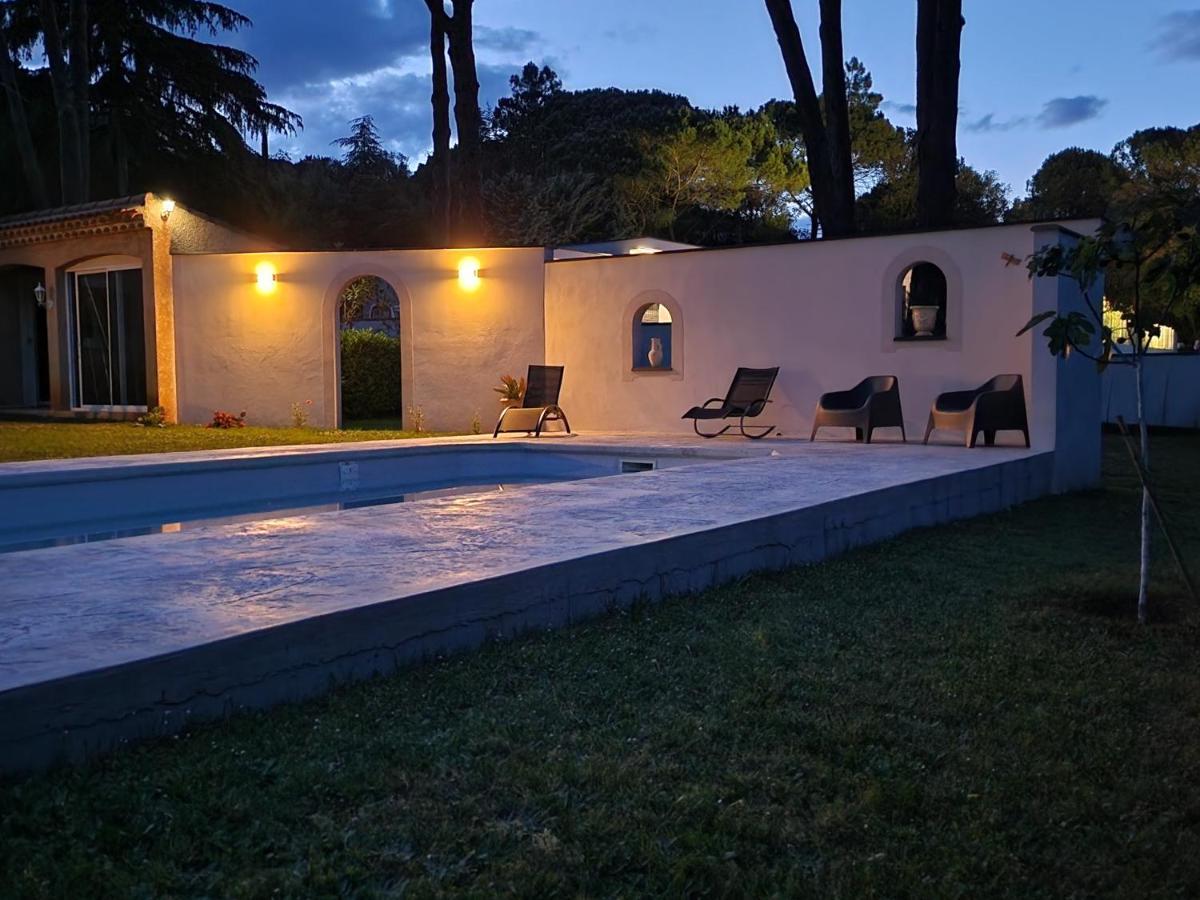 アンデューズ La Bastide Bleueヴィラ エクステリア 写真